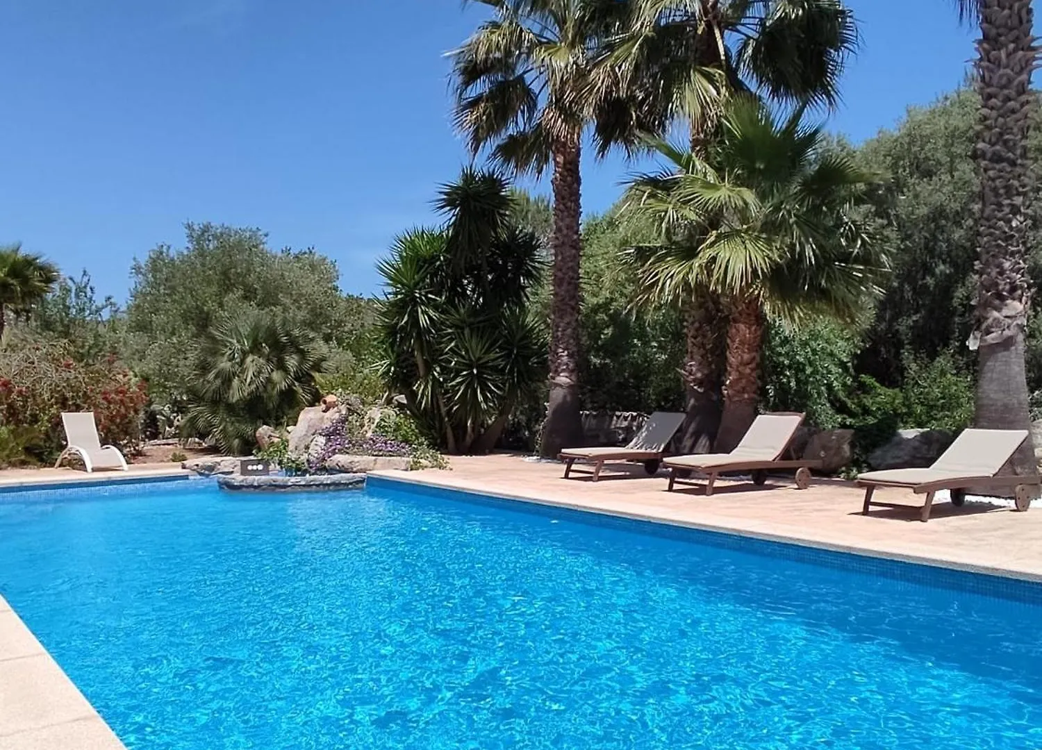 Yourhouse Son Morey Villa location